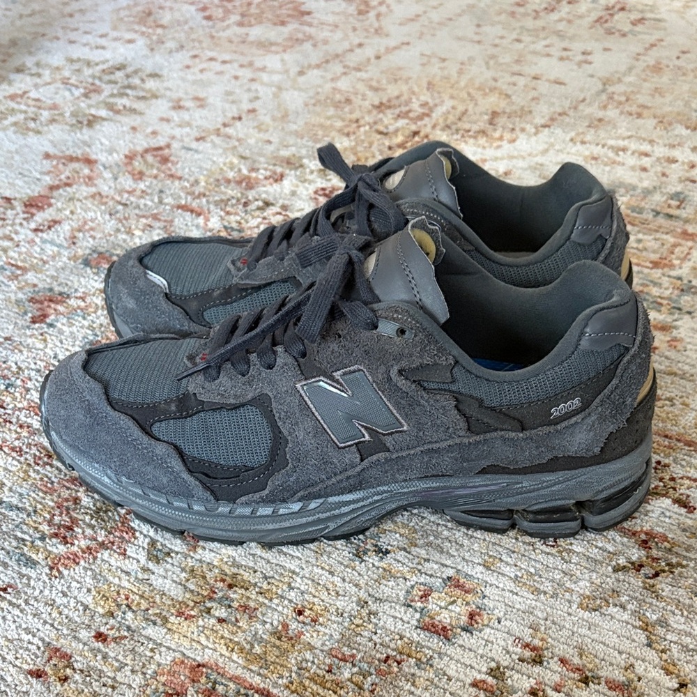New Balance 2002 Protection Pack - Picture 2 of 7